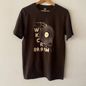WKCR 89.9 Brown Vinyl Record Graphic T-Shirt Size S